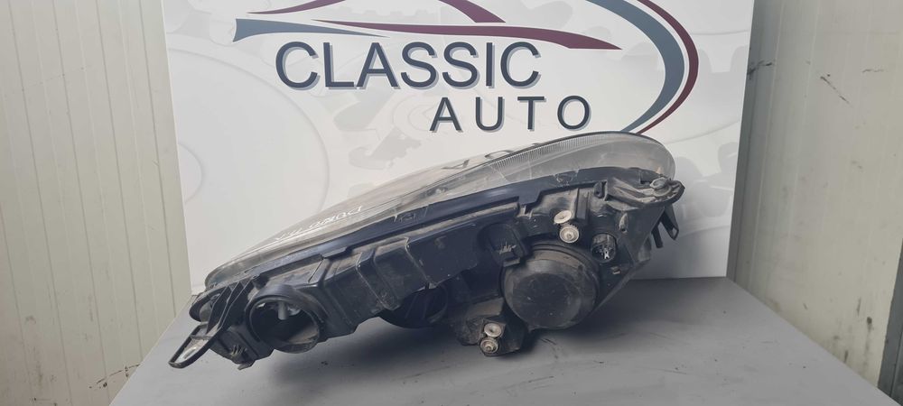 Фар Fiat Doblo 2013г.