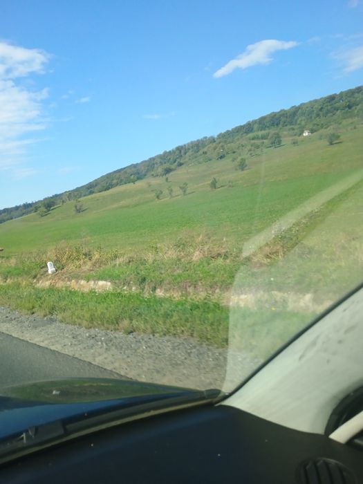 Vind trei parcele de teren