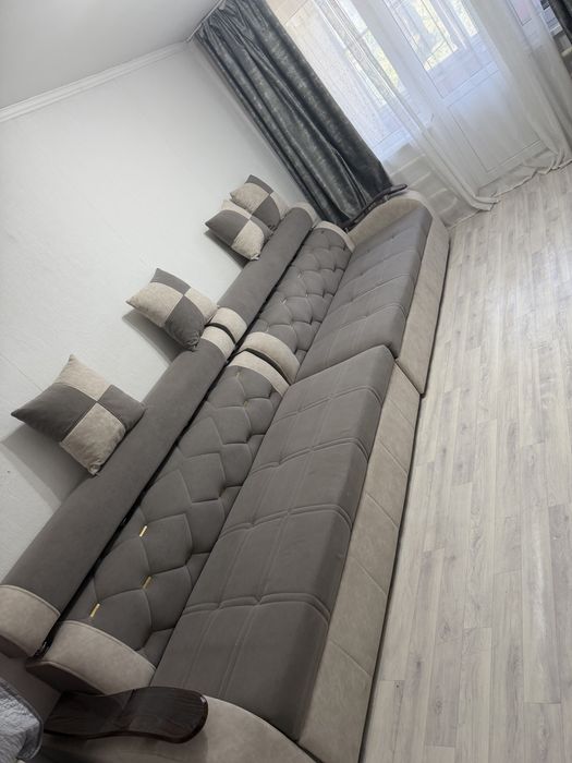 Продается диван 4 м