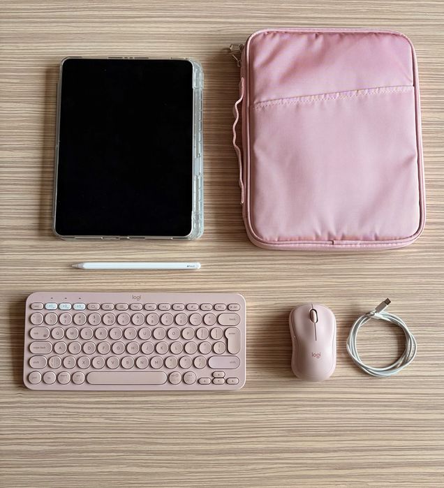 iPad Air 5 - M1, 11 inch + Аксесоари