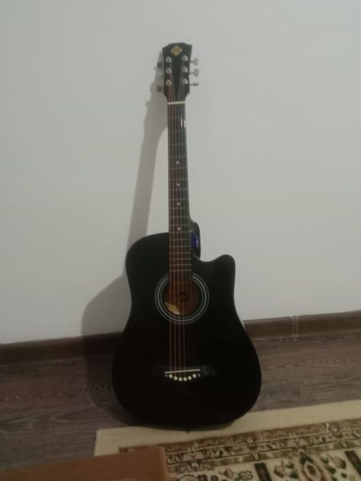 Гитара сатылады 25к