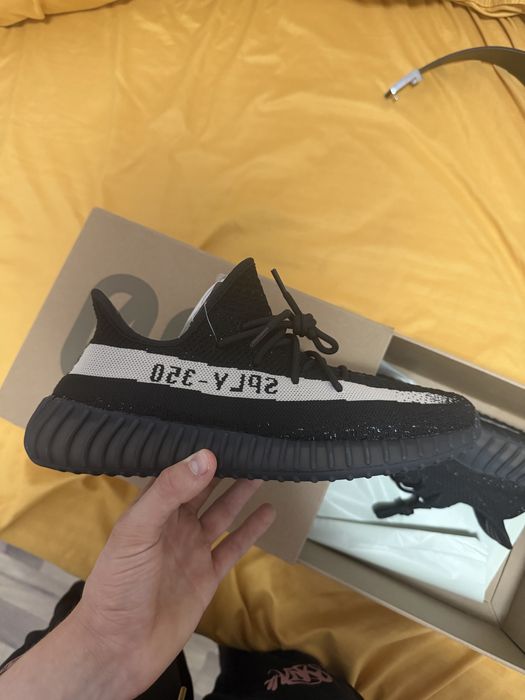 Adidasi yeezy 350