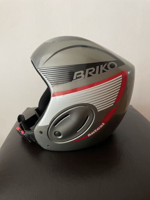 Ски каска за деца на Briko