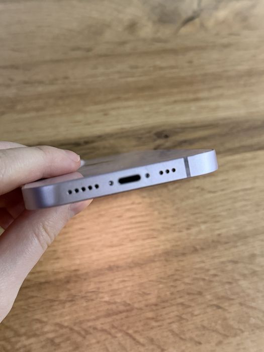 Продам айфон 13 в хорошем состоянии