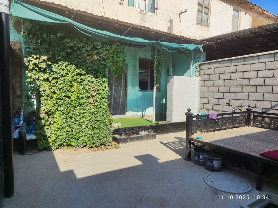 Срочна 2 хоналик дом сотилади шароитлари ремонти  зор