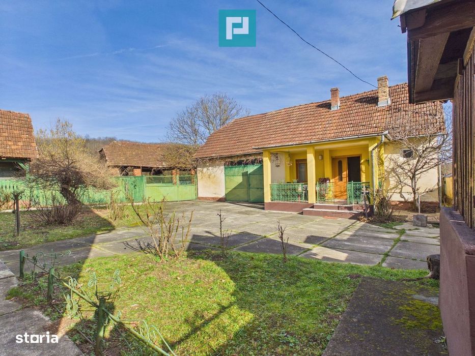 Casa din caramida si teren 1316 mp - Savarsin