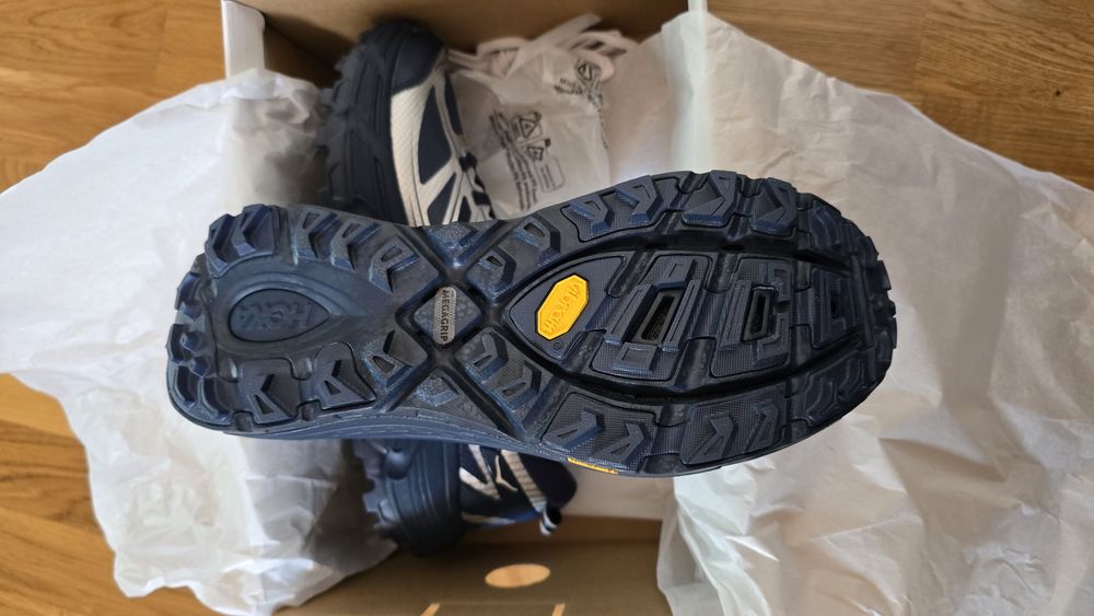 Hoka Mafate Speed 2  43.5 44 si Speed 4 lite 44 noi