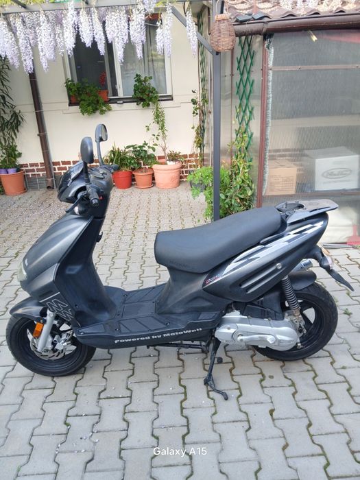 Scuter motowell 49cc 4 timpi răcire aer înmatriculat cu nr si talon carte