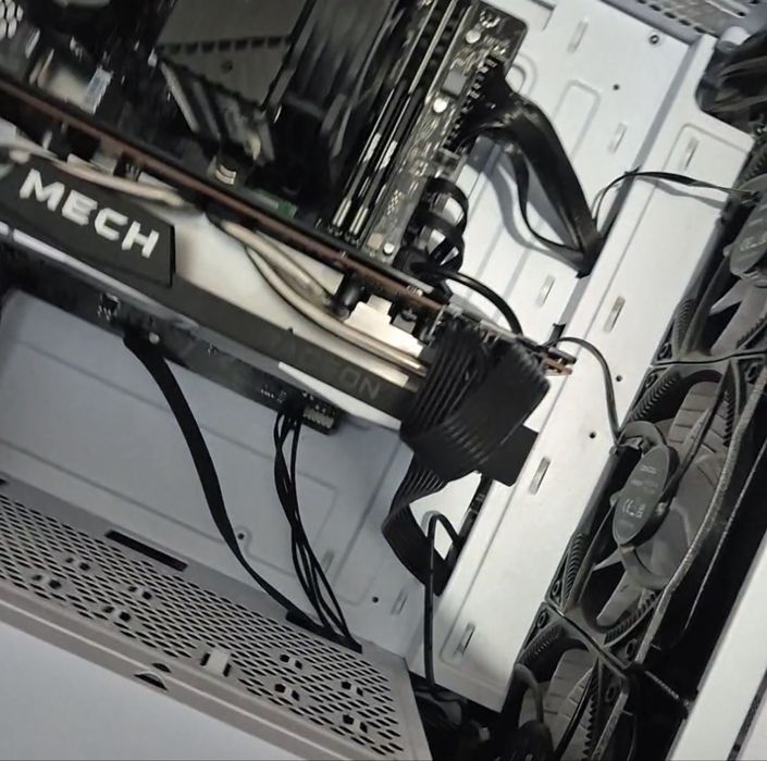 Продам видеокарту RX 6700XT