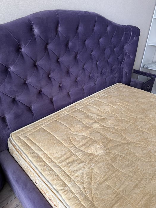 Кровать двуспальная