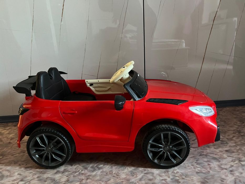 Детский электромобиль