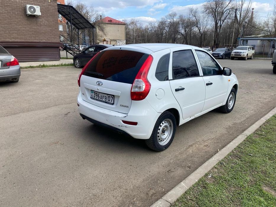 Продам Калина 2 2014г