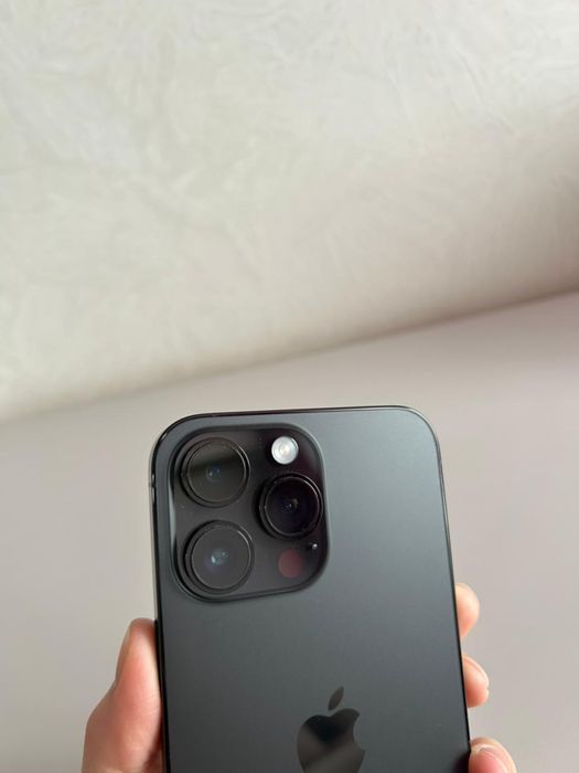 Продам айфон 14 про макс