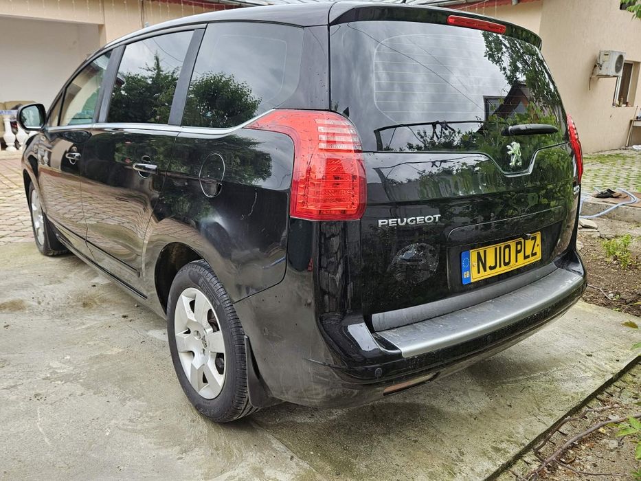 Vând Peugeot 5008 1.6 HDI