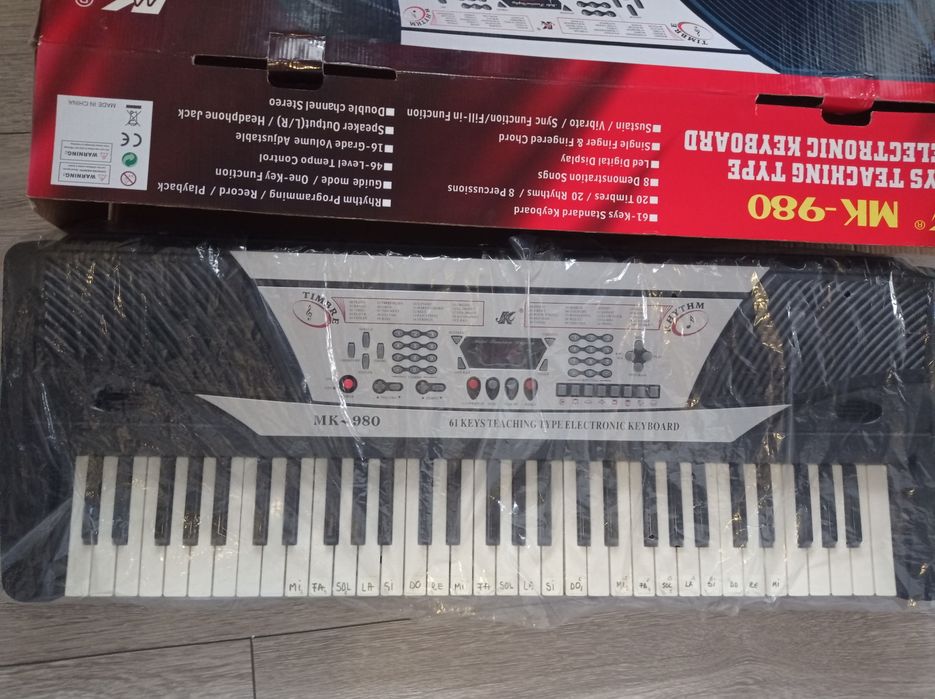 Orga Electronica cu 61 de clape MK-980, foarte puțin folosită