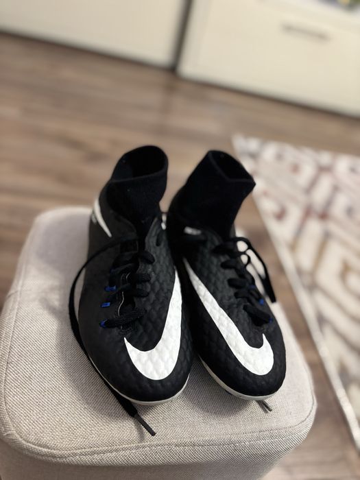 Adidasi fotbal gheata Nike, marimea 36