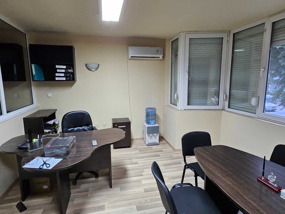 Продава се Тристаен апартамент в Стара Загора, Център - 77 кв.м за 1215 €/кв.м - Снимка #1