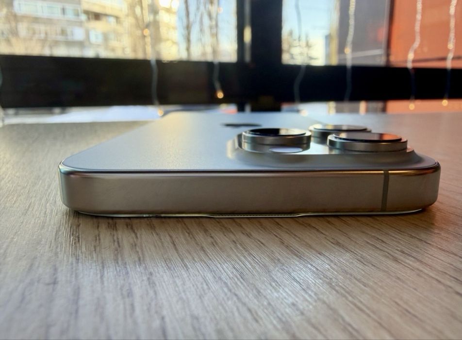 Продам IPhone 16 Pro Max 256gb