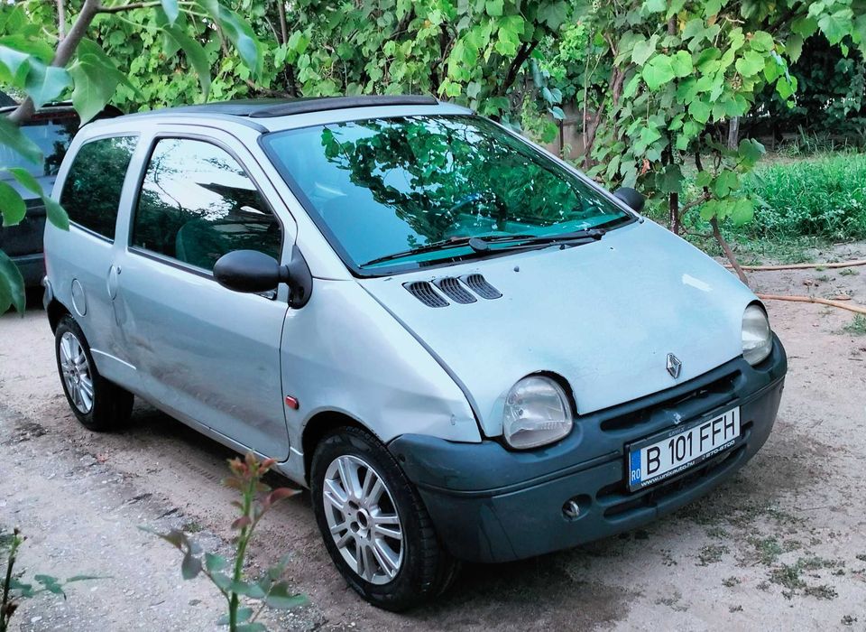 Renault Twingo 1.2 benzină trapă panoramică mașină economică consum redus ideală pentru oraș schimb auto + ofer diferență, preț negociabil, 0740616525