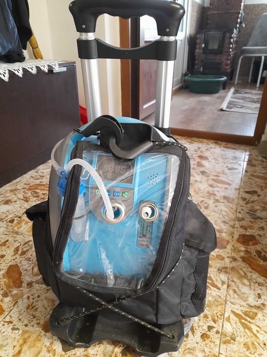Aparat oxigen flux continuu portabil