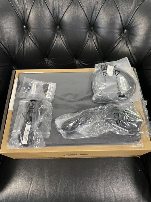 Asus ZenScreen Go / Wireless Portable Monitor / MB16AWP