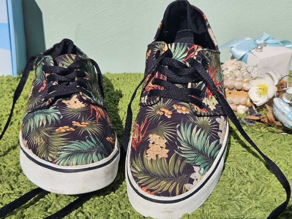 Bershka мъжки кецове N42