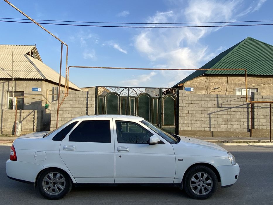 Срочно ! Приора 2013 г.