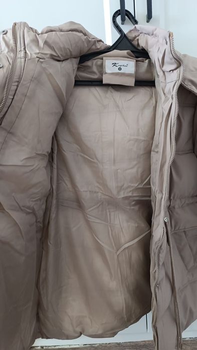 Продам женскую куртку