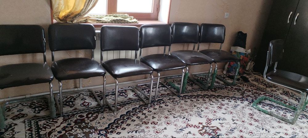 Срочно сотилади офис стульлари