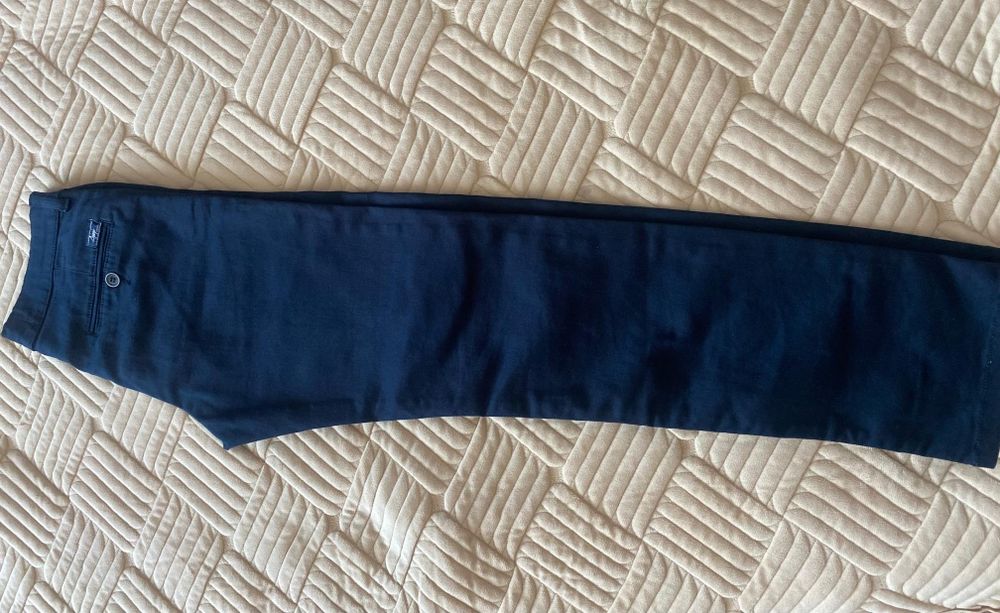 Продам брюки школьные