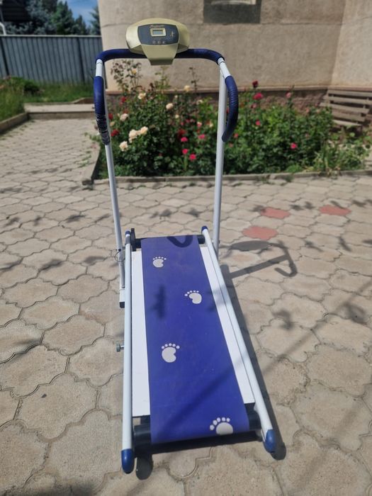 Продам беговую дорожку