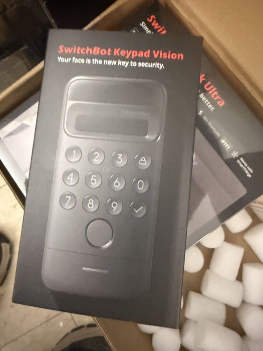 Incuietoare inteligenta switchbot smartlock ultra  vision combo noua sigilata