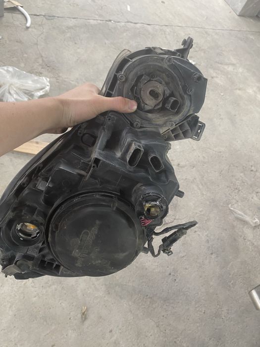 Мерседес 211 фар левый