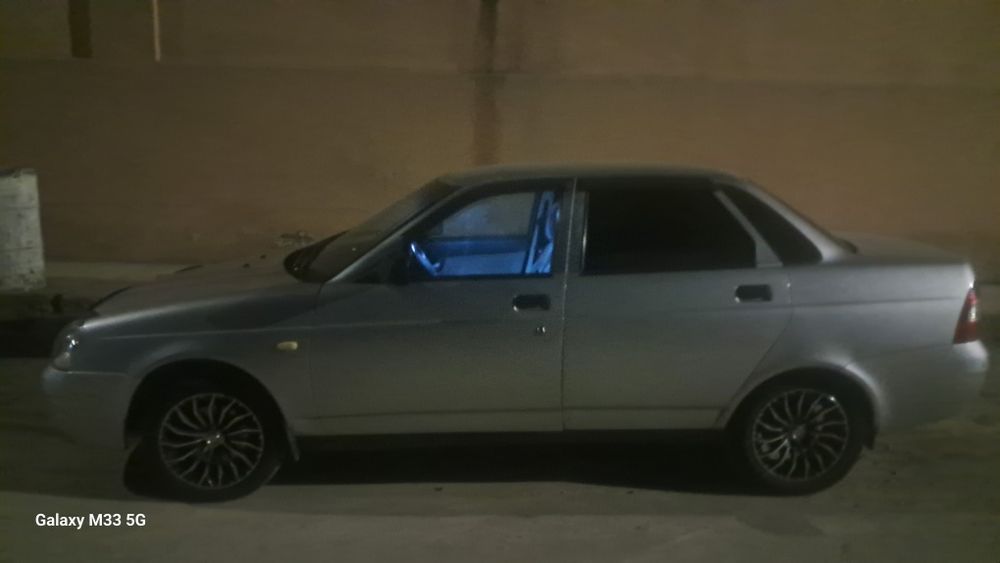 Лада Прийора матор 1,8