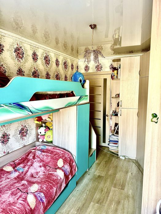 Продам 2 к кв на против Акимата