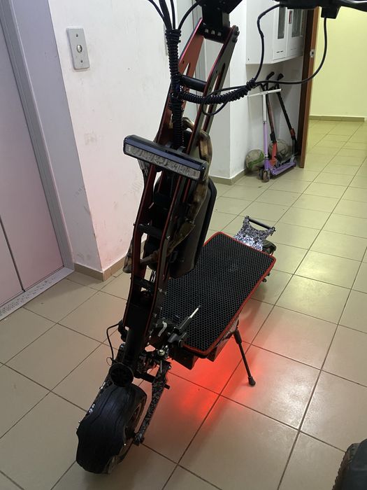 Электросамокат Ultron t128