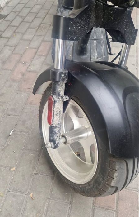 Електрически скутер тип чопър