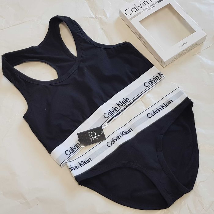 Set CK bustiera + chilot- S / M / L  -  calitate ff  buna / cutie