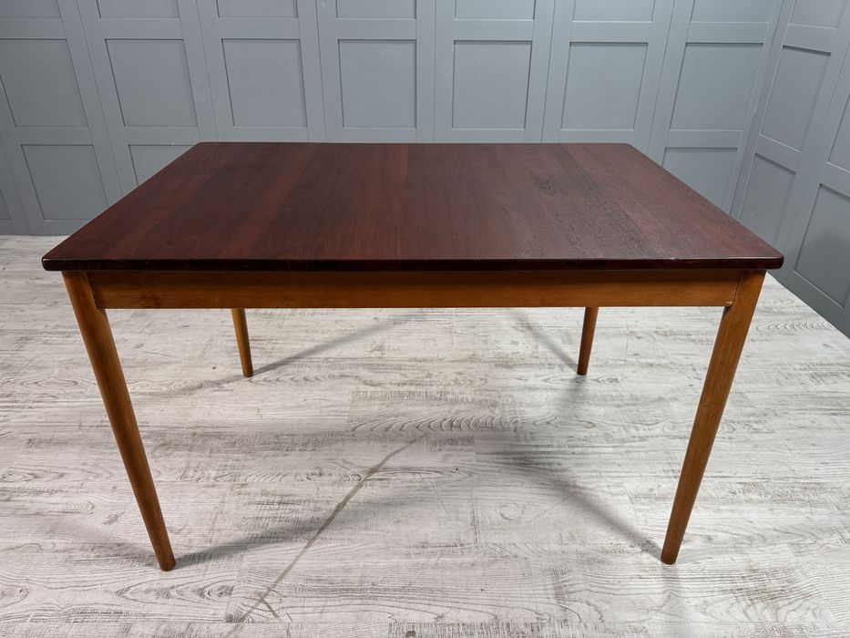 Разтегателна трапезна маса от 60-те К063