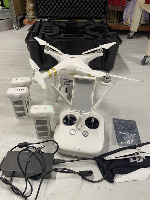 Vand drona dji phantom 3 profesional