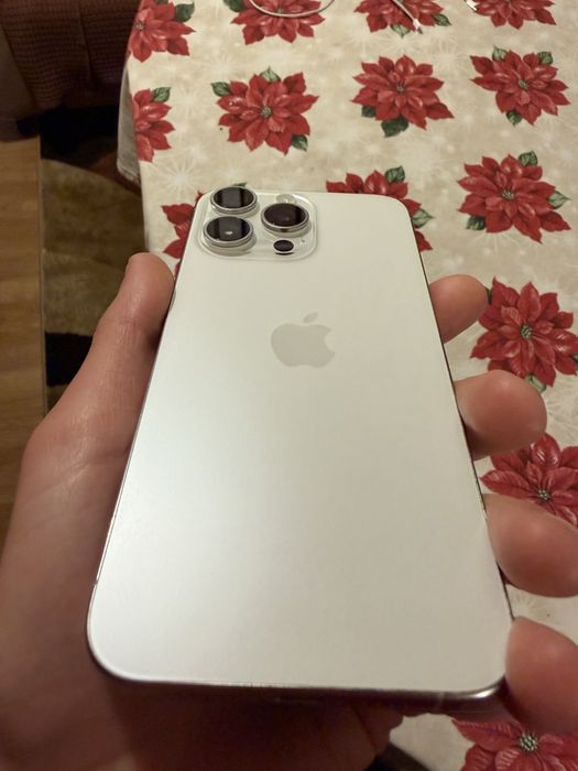 iPhone 15 pro Max 256 GB - бял, от Yettel - Гаранция до 05/2027г