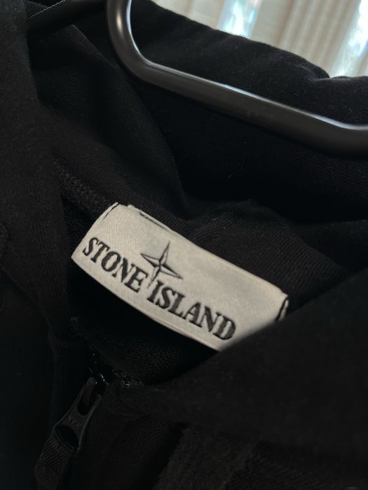Продавам мъжка пуловер Stone Island
