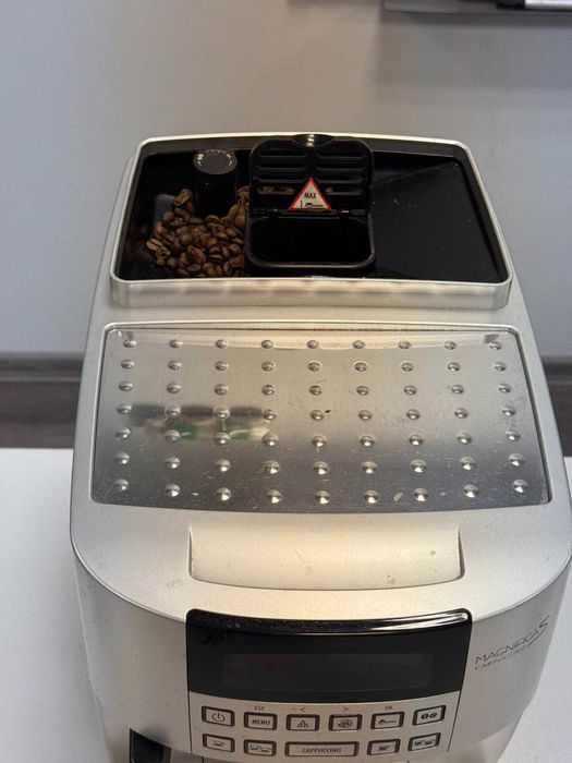 De’Longhi Magnifica S Cappuccino–автоматична кафемашина,работи отлично