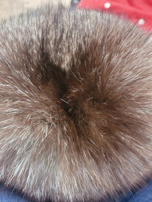 Caciula din bana naturala vulpe argintie