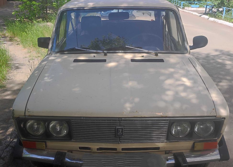 Автомобиль ВАЗ 2106 год выпуска 1986