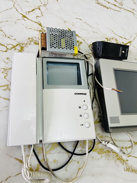 2 Домофон Commax 1020