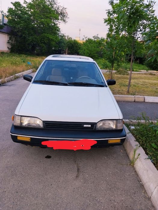 Yaxshi xolatdagi Mazda 323
