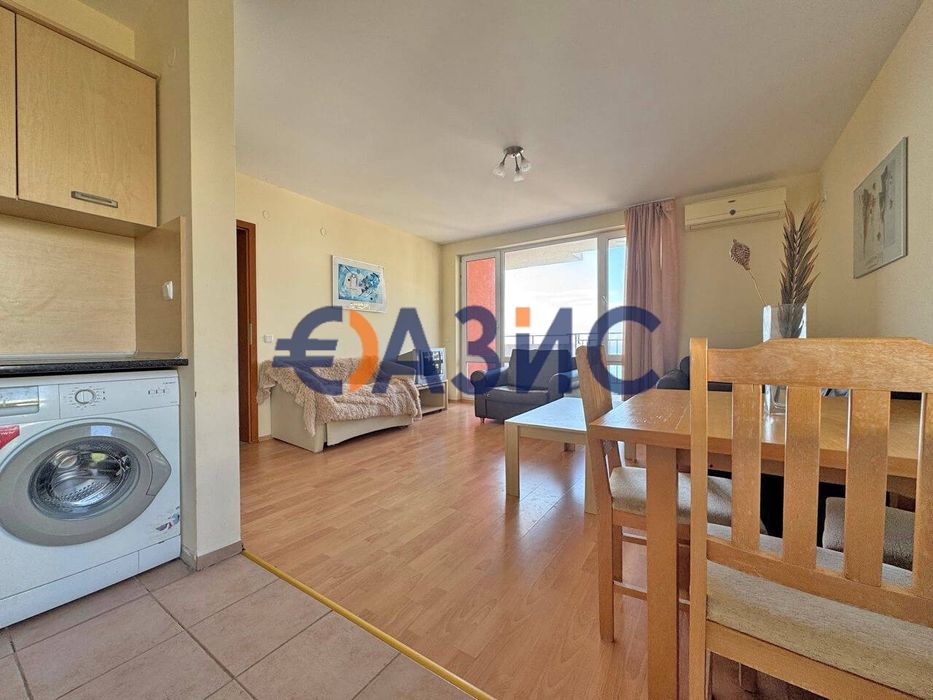 Продава се Двустаен апартамент в Свети Влас - 74 кв.м за 1487 €/кв.м - Снимка #3