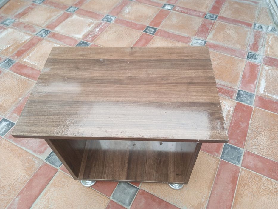 Podstavka dyla telivizora