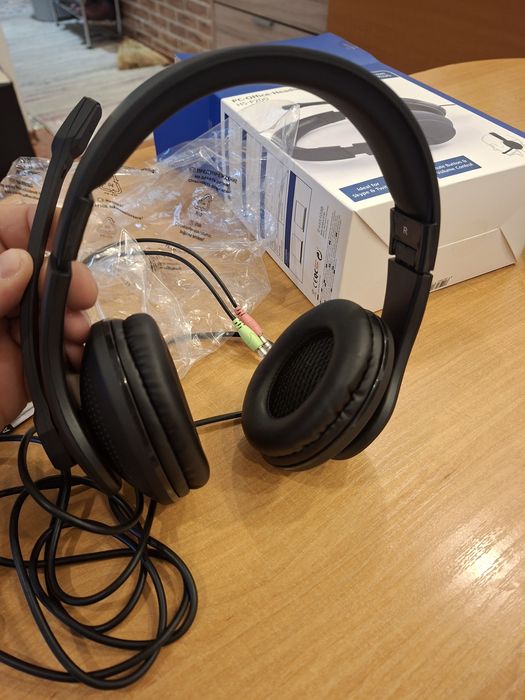 Casti cu microfon